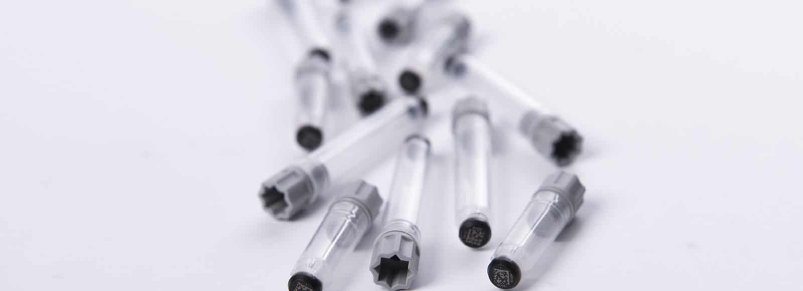 Micronic tubes scattered